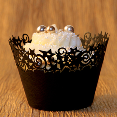 Cupcake Wrappers Black Stars Design