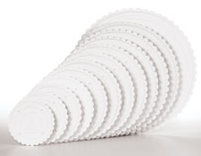 Decorator Preferred White Scalloped Separator Plates
